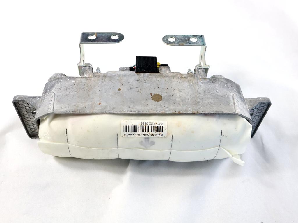 4F0959655B KIT AIRBAG AUDI A6 SW 3.0 D 4X4 171KW AUT 5P (2007) RICAMBIO USATO CON PRETENSIONATORI CINTURE DI SICUREZZA, CENTRALINA AIRBAG, AIRBAG VOLANTE GUIDATORE, AIRBAG PASEGGERO, CRUSCOTTO 4F0880201BA6PS 4F1880204F