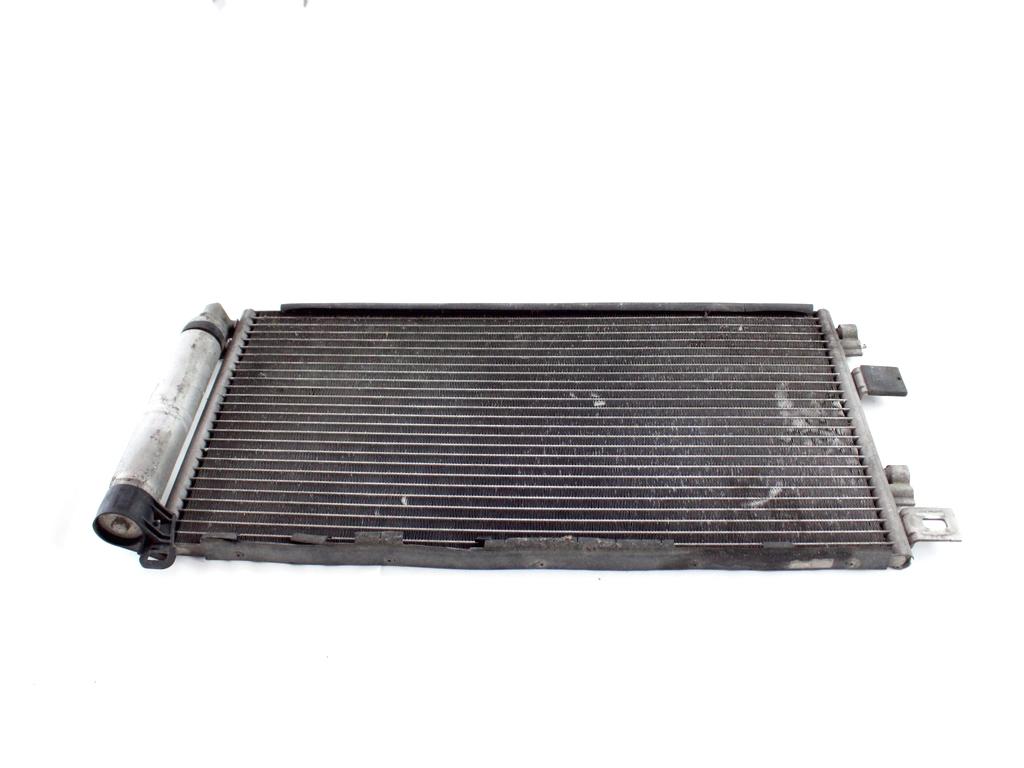 64531490572 CONDENSATORE RADIATORE CLIMATIZZATORE CLIMA A/C MINI COOPER R50 1.6 B 85KW 5M 3P (2001) RICAMBIO USATO