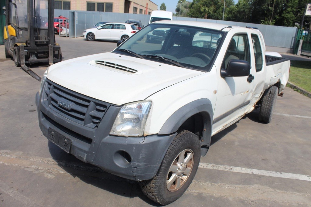 ISUZU D-MAX 3.0 D 4X4 120KW 5M 2P (2009) RICAMBI IN MAGAZZINO