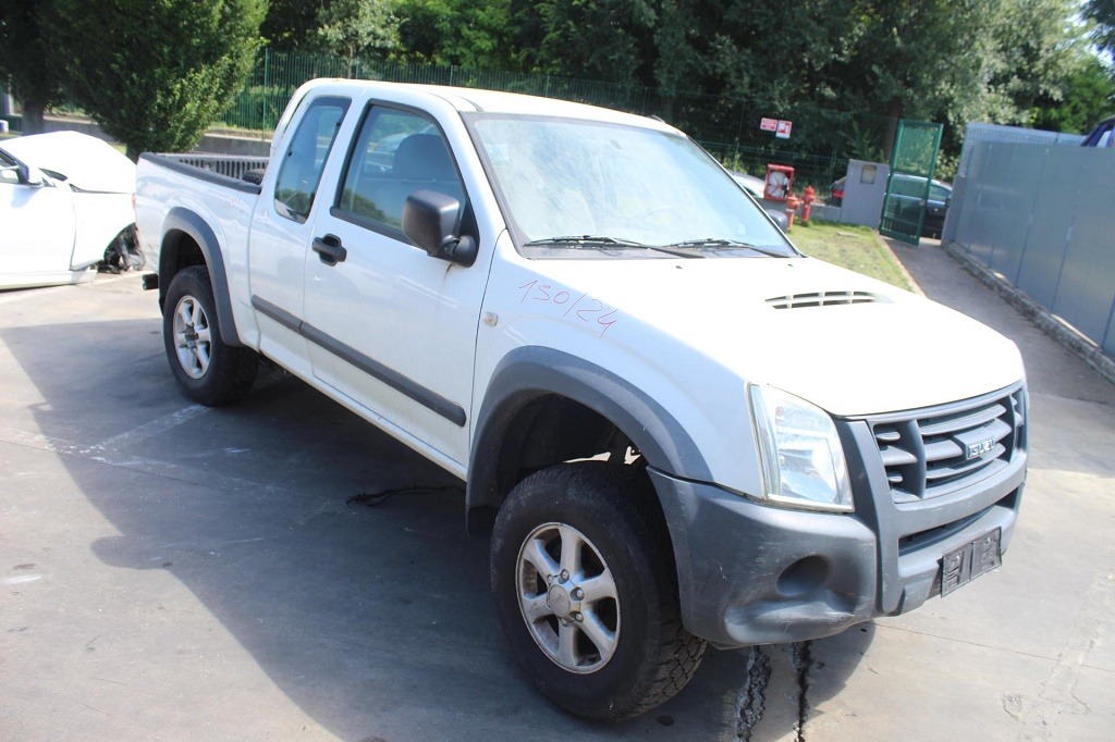 ISUZU D-MAX 3.0 D 4X4 120KW 5M 2P (2009) RICAMBI IN MAGAZZINO