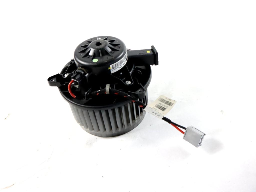 13263279 MOTORINO VENTOLA VENTILAZIONE ABITACOLO OPEL INSIGNIA A SW 2.0 D 118KW AUT 5P (2011) RICAMBIO USATO 5242673401