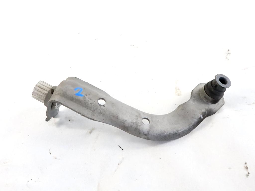 543171370R STAFFA SUPPORTO CULLA MOTORE LATO SINISTRO RENAULT CLIO 0.9 B 56KW 5M 5P (2019) RICAMBIO USATO