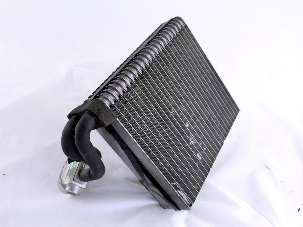 64111499134 EVAPORATORE RADIATORE CLIMATIZZATORE CLIMA A/C MINI COOPER R50 1.6 B 85KW 5M 3P (2002) RICAMBIO USATO