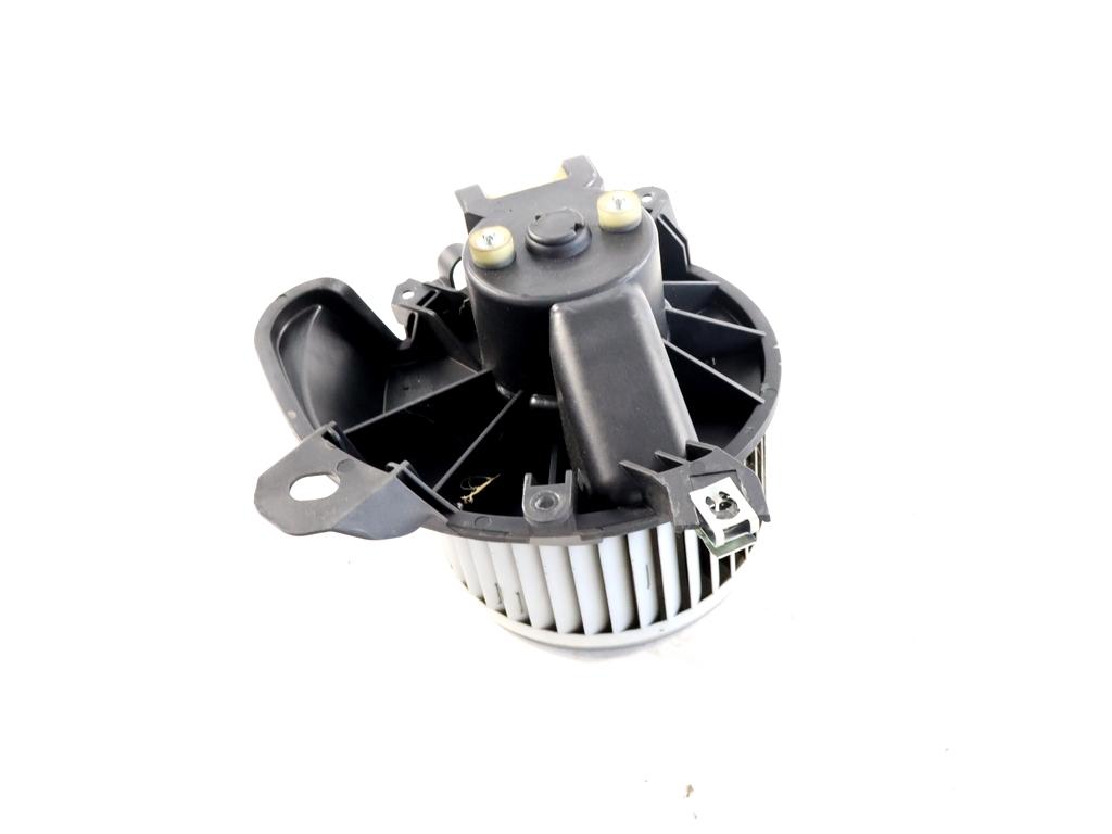 77364956 MOTORINO VENTOLA VENTILAZIONE ABITACOLO FIAT PUNTO EVO 1.3 D 55KW 5M 5P (2010) RICAMBIO USATO 164230100