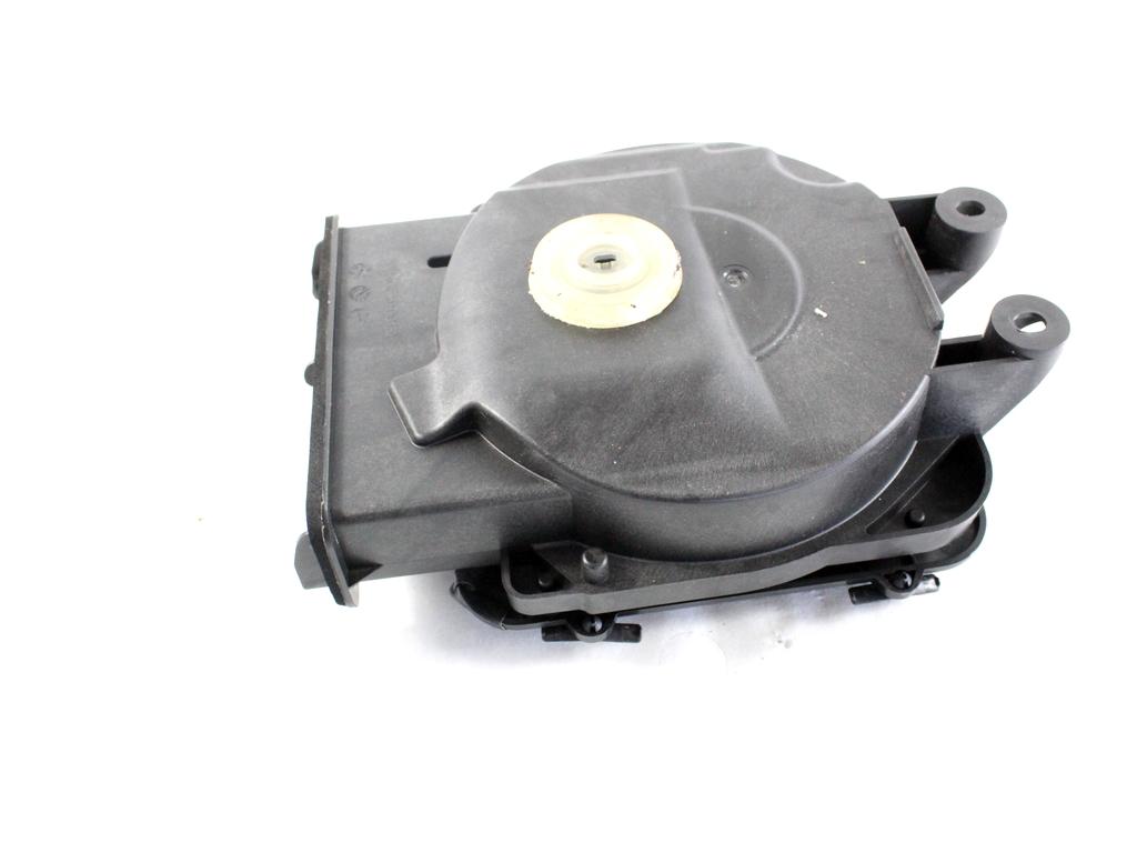 9275995 CASSA ALTOPARLANTE SUBWOOFER LATO SINISTRO BMW SERIE 2 216D F45 ACTIVE TOURER 1.5 D 85KW 6M 5P (2015) RICAMBIO USATO