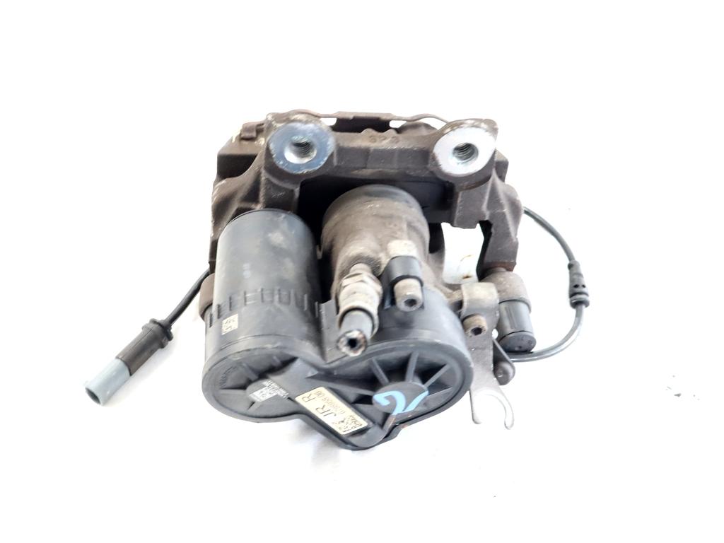 34216860006 PINZA FRENO POSTERIORE DESTRA BMW SERIE 2 216D F45 ACTIVE TOURER 1.5 D 85KW 6M 5P (2015) RICAMBIO USATO CON MOTORINO FRENO DI STAZIONAMENTO A MANO ELETTRICO 6798958