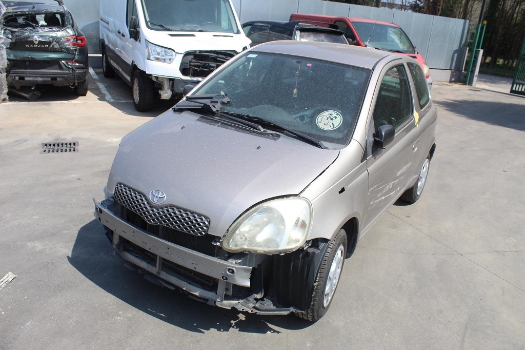 TOYOTA YARIS 1.0 B 48KW 5M 3P (2003) RICAMBI IN MAGAZZINO