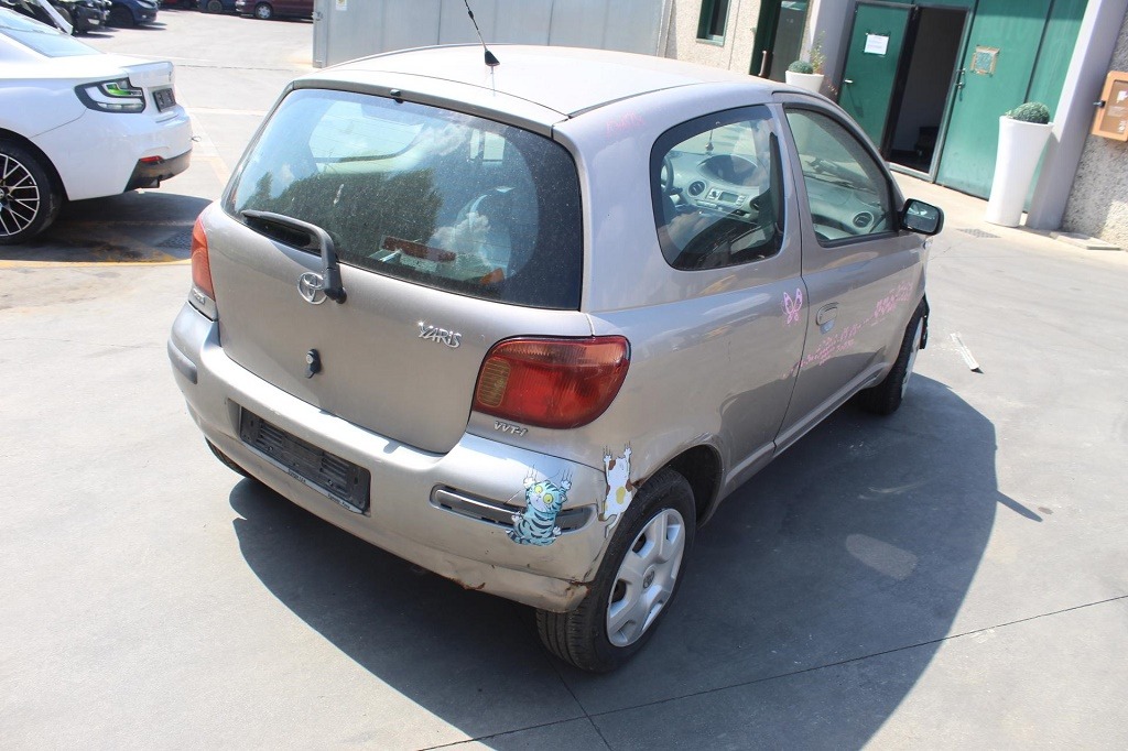 TOYOTA YARIS 1.0 B 48KW 5M 3P (2003) RICAMBI IN MAGAZZINO