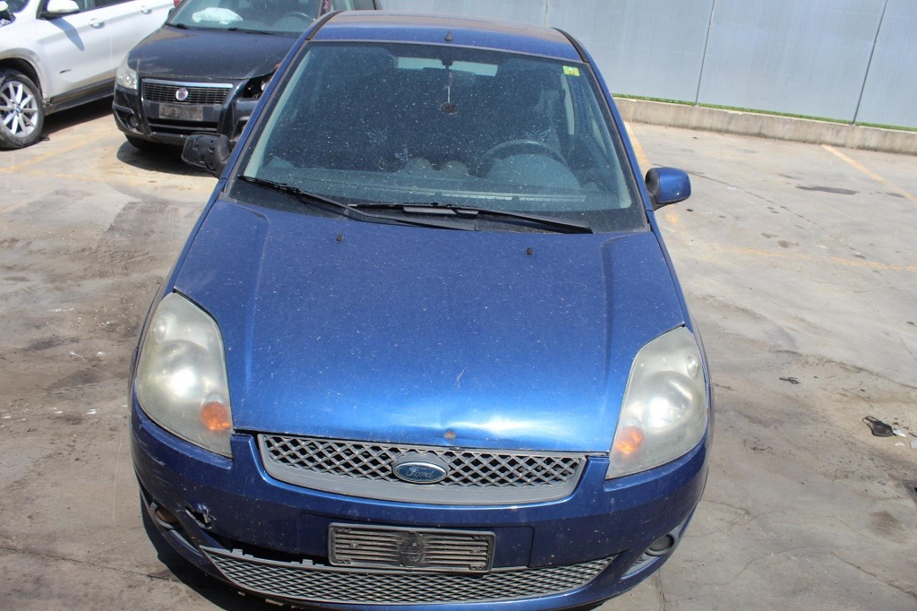 FORD FIESTA 1.4 D 50KW 5M 3P (2006) RICAMBI USATI AUTO IN PIAZZALE 