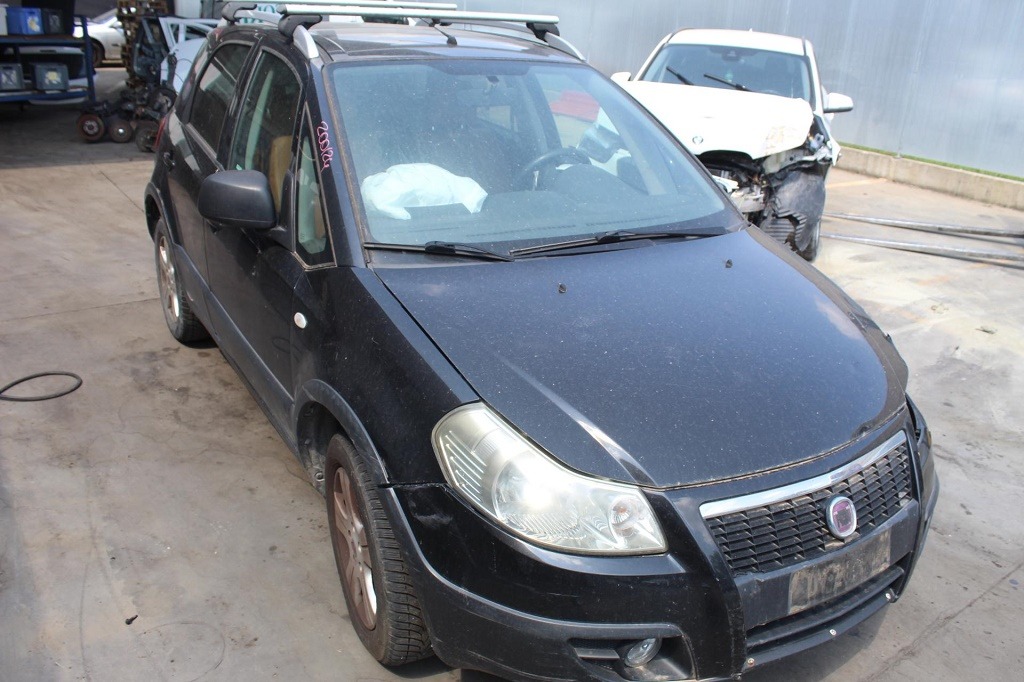 FIAT SEDICI 1.6 B 4X4 79KW 5M 5P (2009) RICAMBI USATI AUTO IN PIAZZALE 