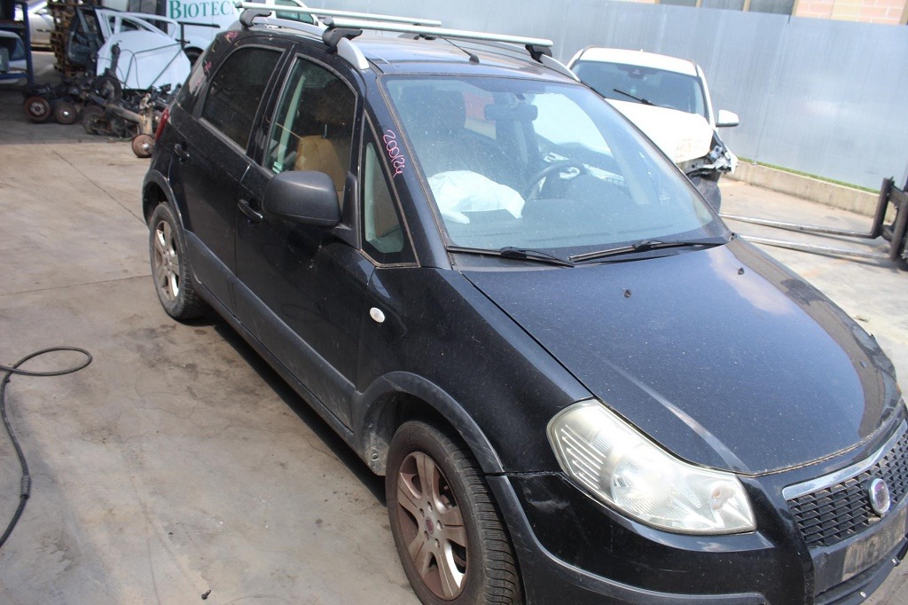 FIAT SEDICI 1.6 B 4X4 79KW 5M 5P (2009) RICAMBI USATI AUTO IN PIAZZALE 