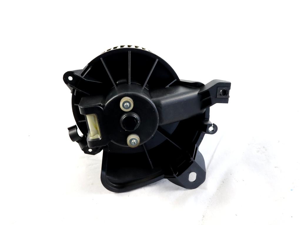 77364956 MOTORINO VENTOLA VENTILAZIONE ABITACOLO FIAT PUNTO EVO 1.4 M 57KW 5M 5P (2010) RICAMBIO USATO 164230100