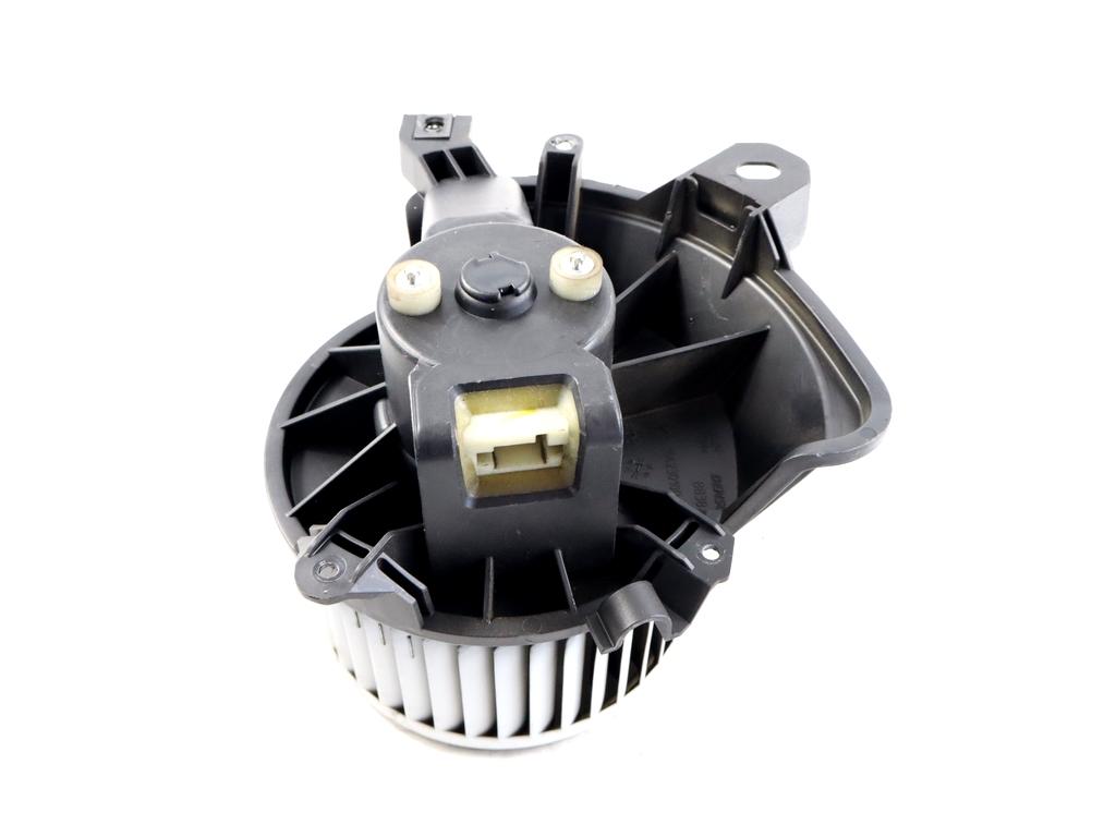 77364956 MOTORINO VENTOLA VENTILAZIONE ABITACOLO FIAT PUNTO EVO 1.4 M 57KW 5M 5P (2010) RICAMBIO USATO 164230100