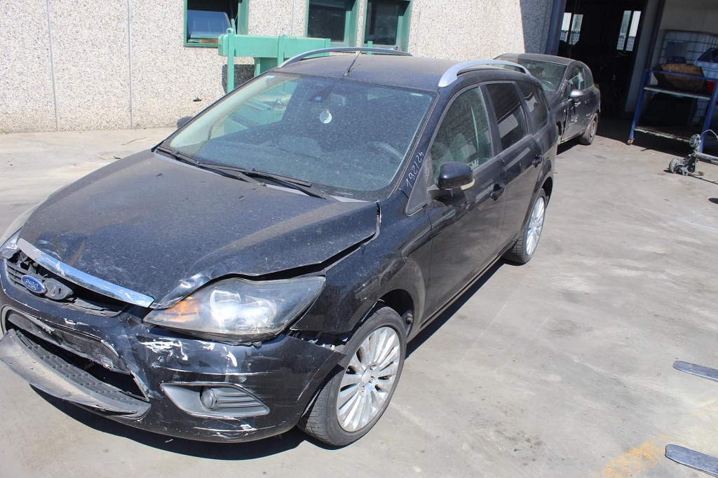 FORD FOCUS SW 2.0 G 107KW 5M 5P (2010) RICAMBI USATI AUTO IN PIAZZALE 