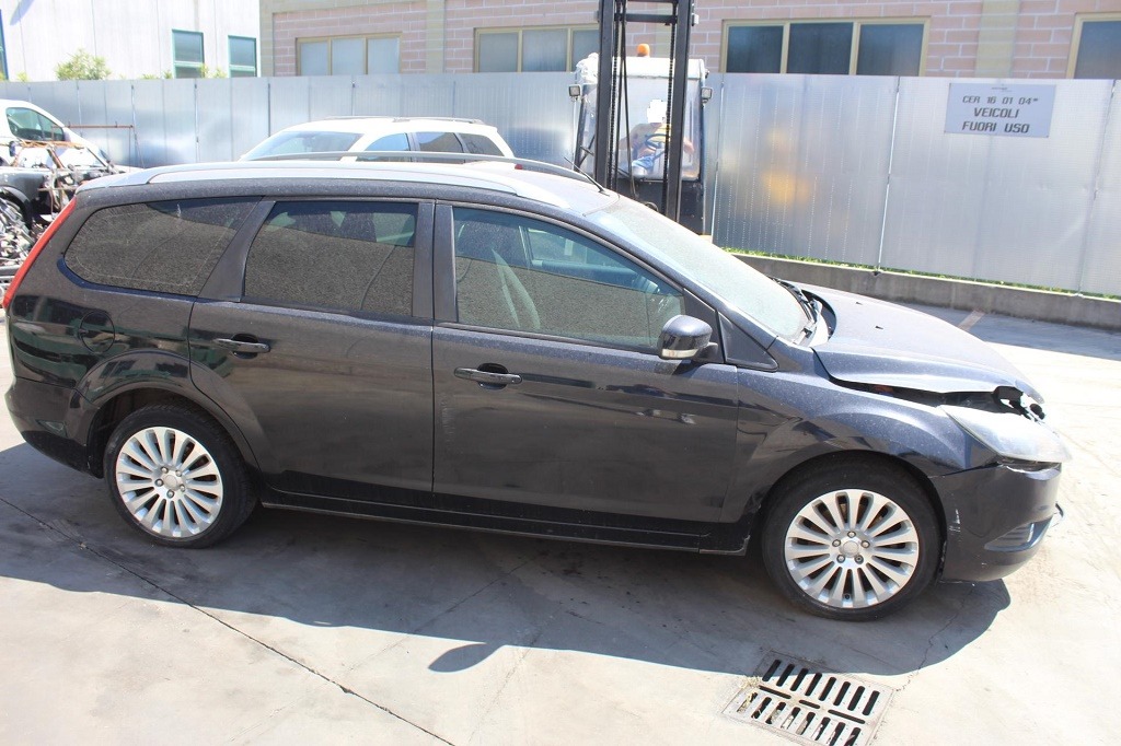 FORD FOCUS SW 2.0 G 107KW 5M 5P (2010) RICAMBI USATI AUTO IN PIAZZALE 