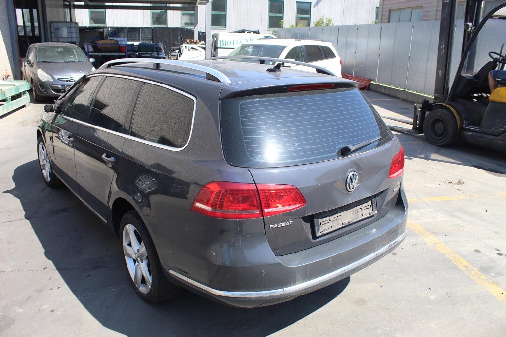 VOLKSWAGEN PASSAT 1.4 M 110KW AUT 5P (2012) RICAMBI IN MAGAZZINO