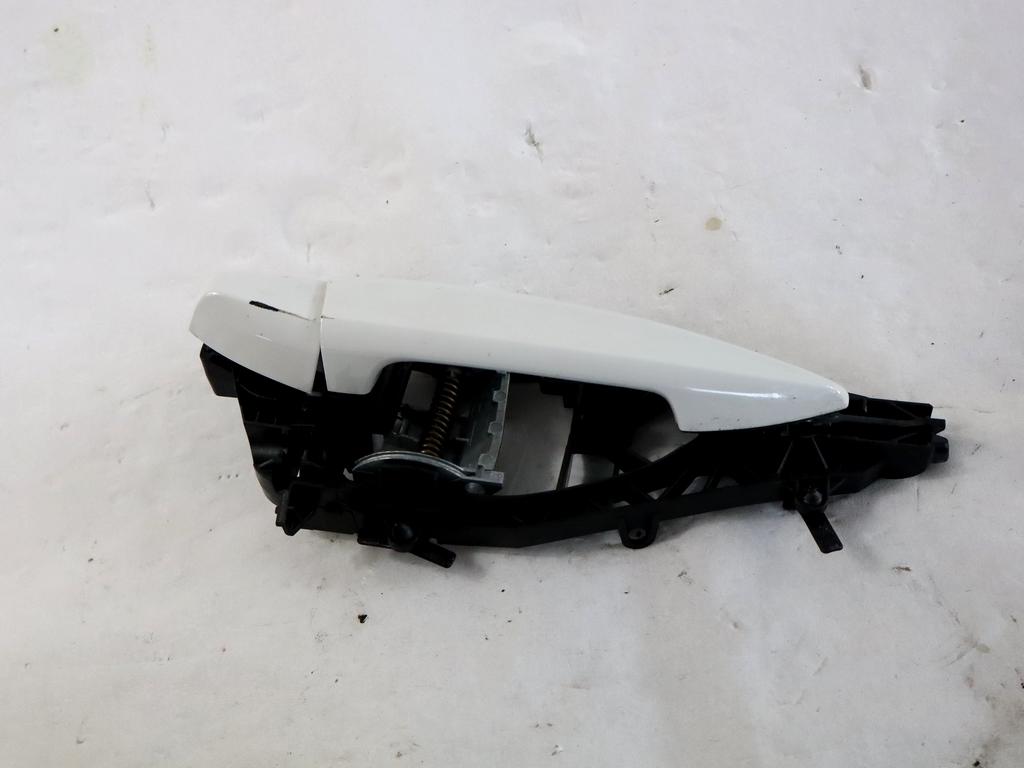 51217433844 MANIGLIA ESTERNA PORTA ANTERIORE DESTRA BMW X1 F48 18D 2.0 D 4X4 110KW AUT 5P (2017) RICAMBIO USATO