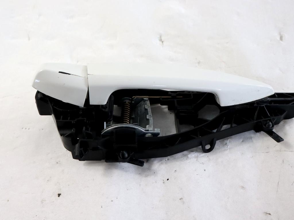 51217433844 MANIGLIA ESTERNA PORTA ANTERIORE DESTRA BMW X1 F48 18D 2.0 D 4X4 110KW AUT 5P (2017) RICAMBIO USATO