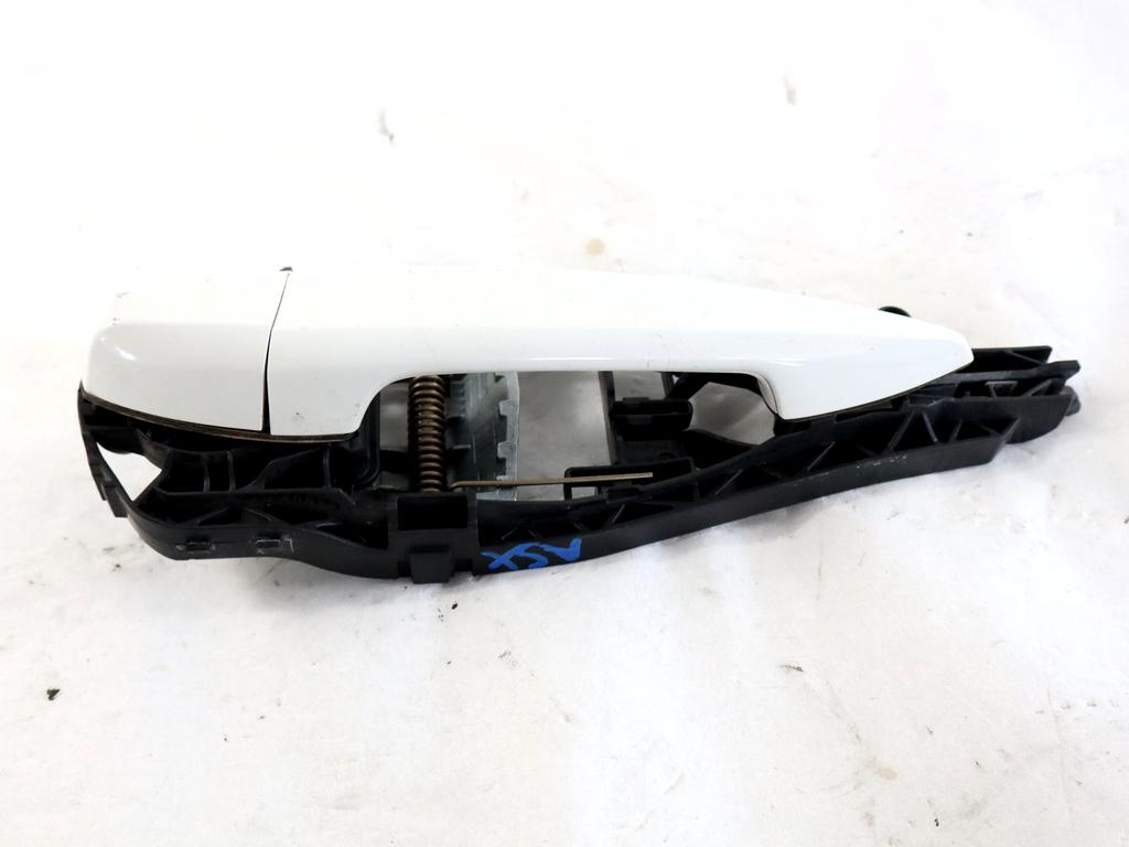 51217433843 MANIGLIA ESTERNA PORTA ANTERIORE SINISTRA BMW X1 F48 18D 2.0 D 4X4 110KW AUT 5P (2017) RICAMBIO USATO