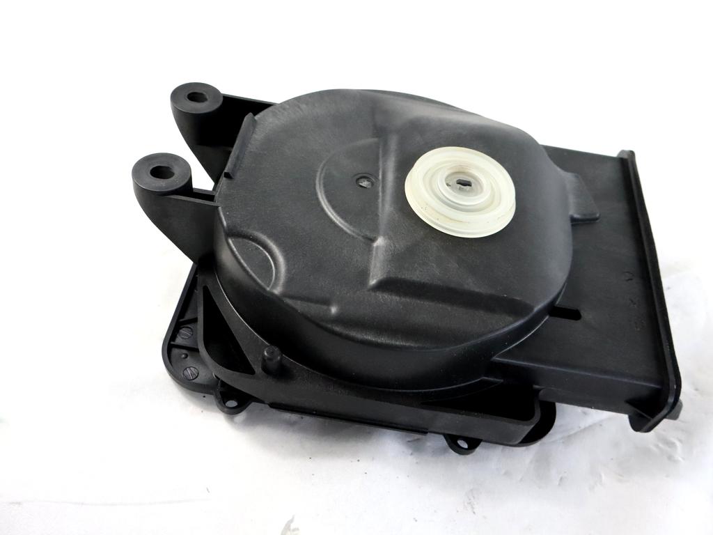 9275995 CASSA ALTOPARLANTE SUBWOOFER LATO DESTRO BMW X1 F48 18D 2.0 D 4X4 110KW AUT 5P (2017) RICAMBIO USATO