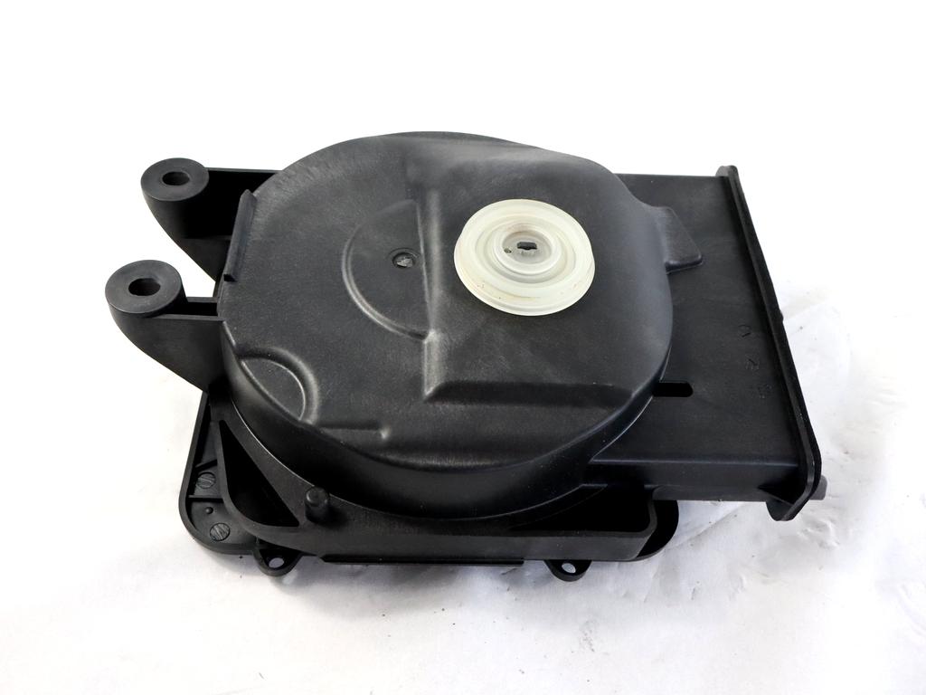 9275995 CASSA ALTOPARLANTE SUBWOOFER LATO DESTRO BMW X1 F48 18D 2.0 D 4X4 110KW AUT 5P (2017) RICAMBIO USATO