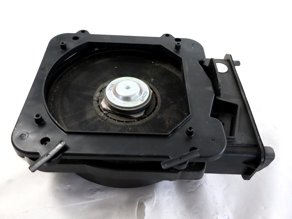 9275995 CASSA ALTOPARLANTE SUBWOOFER LATO DESTRO BMW X1 F48 18D 2.0 D 4X4 110KW AUT 5P (2017) RICAMBIO USATO