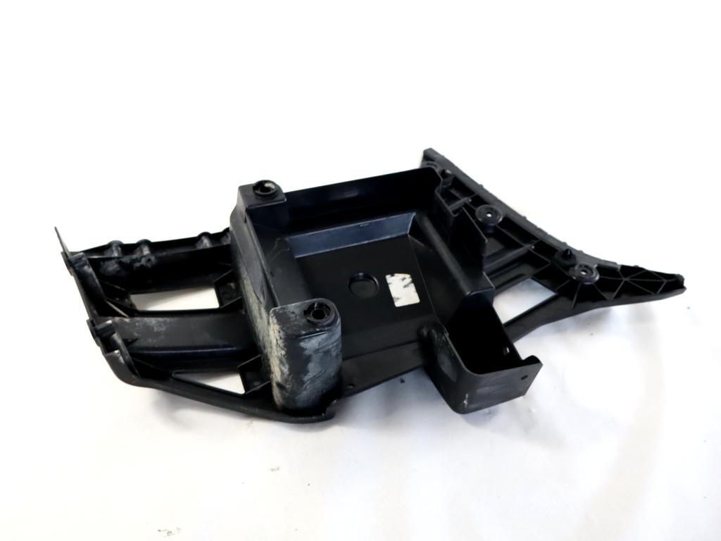 51127332318 SUPPORTO PARAURTI POSTERIORE LATO DESTRO BMW X1 F48 18D 2.0 D 4X4 110KW AUT 5P (2017) RICAMBIO USATO