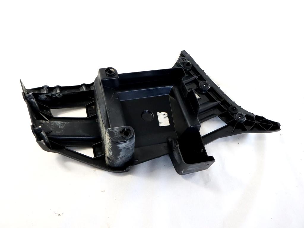 51127332318 SUPPORTO PARAURTI POSTERIORE LATO DESTRO BMW X1 F48 18D 2.0 D 4X4 110KW AUT 5P (2017) RICAMBIO USATO