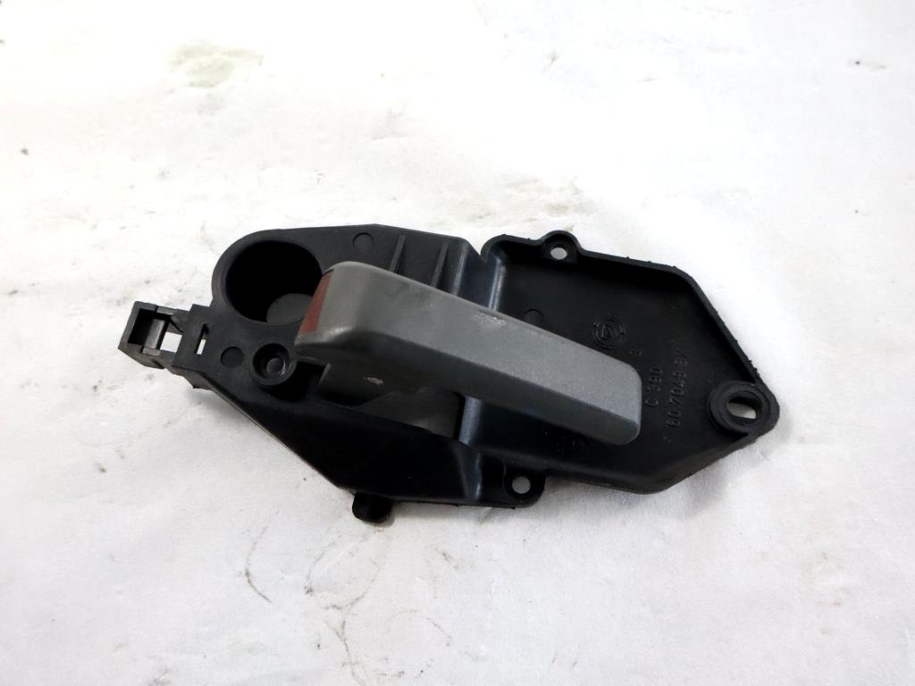 71748208 MANIGLIA INTERNA PORTA ANTERIORE SINISTRA FIAT PANDA 1.2 B 44KW 5M 5P (2007) RICAMBIO USATO