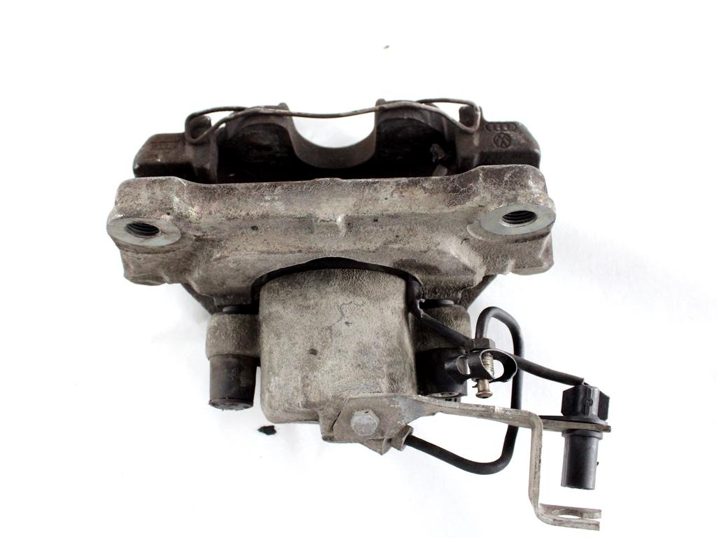 SPREDNJE DESNE ZAVORNE CELJUSTI  OEM N. 8E0615124D ORIGINAL REZERVNI DEL AUDI A4 B6 8E2 8E5 BER/SW (2001 - 2005) DIESEL LETNIK 2002