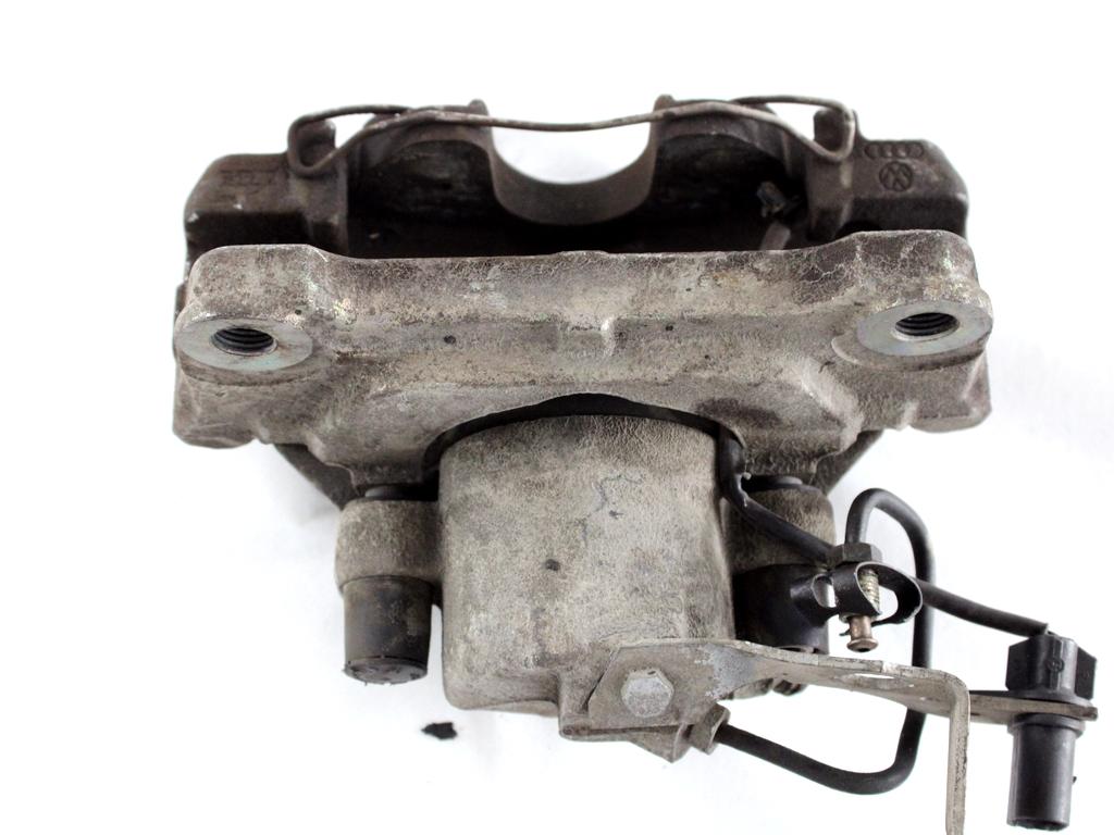 SPREDNJE DESNE ZAVORNE CELJUSTI  OEM N. 8E0615124D ORIGINAL REZERVNI DEL AUDI A4 B6 8E2 8E5 BER/SW (2001 - 2005) DIESEL LETNIK 2002