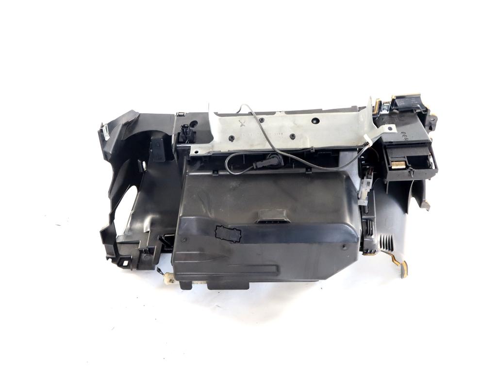 2116802487 CASSETTO PORTAOGGETTI CRUSCOTTO LATO DESTRO MERCEDES CLASSE E 270 W211 2.7 D 130KW AUT 4P (2004) RICAMBIO USATO