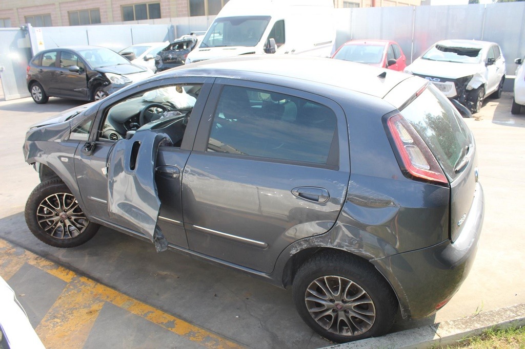 FIAT PUNTO 1.4 M 57KW 5M 5P (2012) RICAMBI IN MAGAZZINO