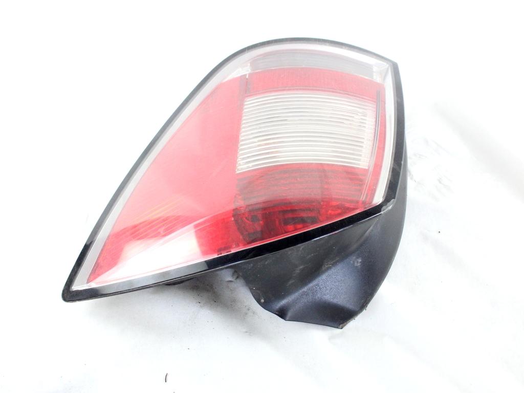 13223674 FARO FANALE POSTERIORE DESTRO OPEL ASTRA H SW 1.7 D 81KW 6M 5P (2010) RICAMBIO USATO