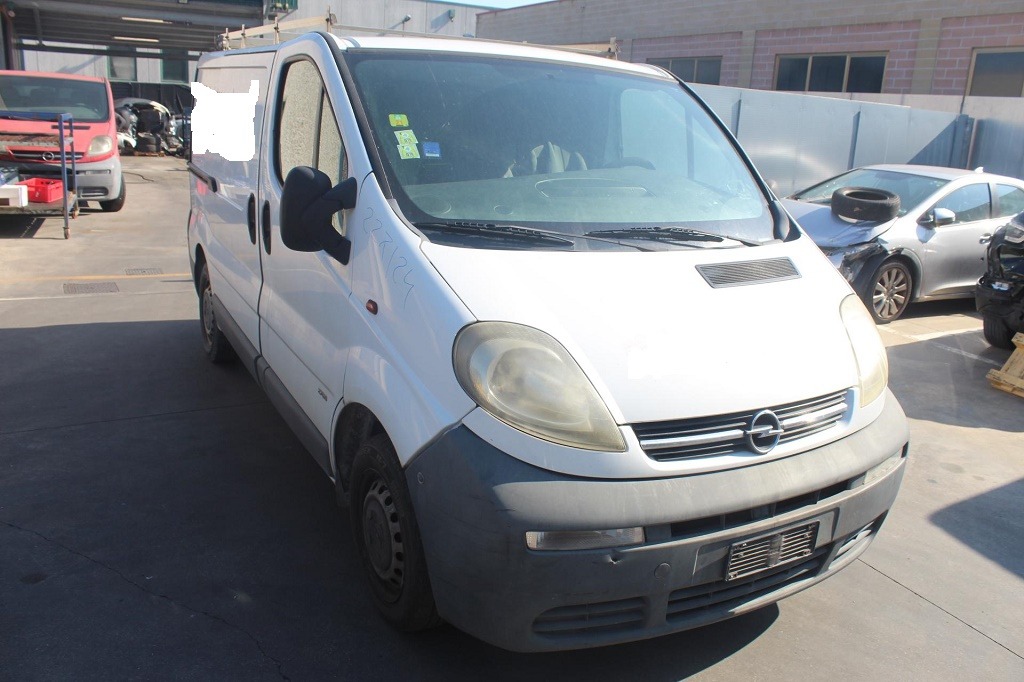 OPEL VIVARO 1.9 D 74KW 5M 2P (2003) RICAMBI USATI AUTO IN PIAZZALE 