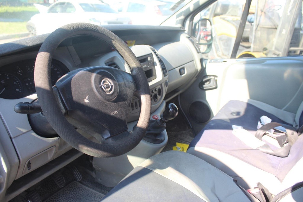 OPEL VIVARO 1.9 D 74KW 5M 2P (2003) RICAMBI USATI AUTO IN PIAZZALE 