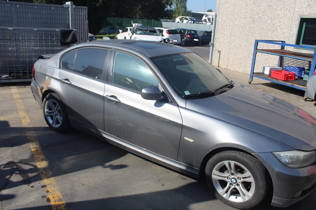 BMW SERIE 3 320D E90 2.0 D 135KW AUT 5P (2010) RICAMBI IN MAGAZZINO