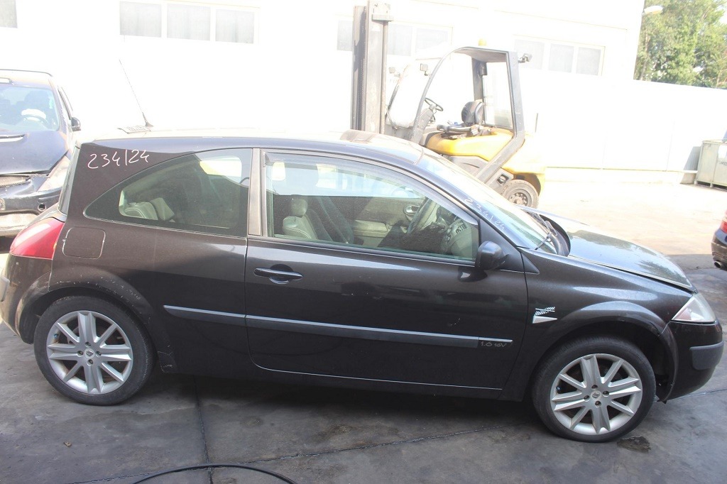 RENAULT MEGANE 1.6 B 83KW 5M 3P (2005) RICAMBI IN MAGAZZINO