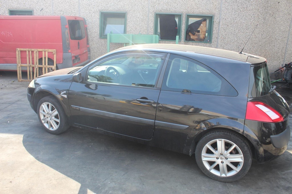 RENAULT MEGANE 1.6 B 83KW 5M 3P (2005) RICAMBI IN MAGAZZINO