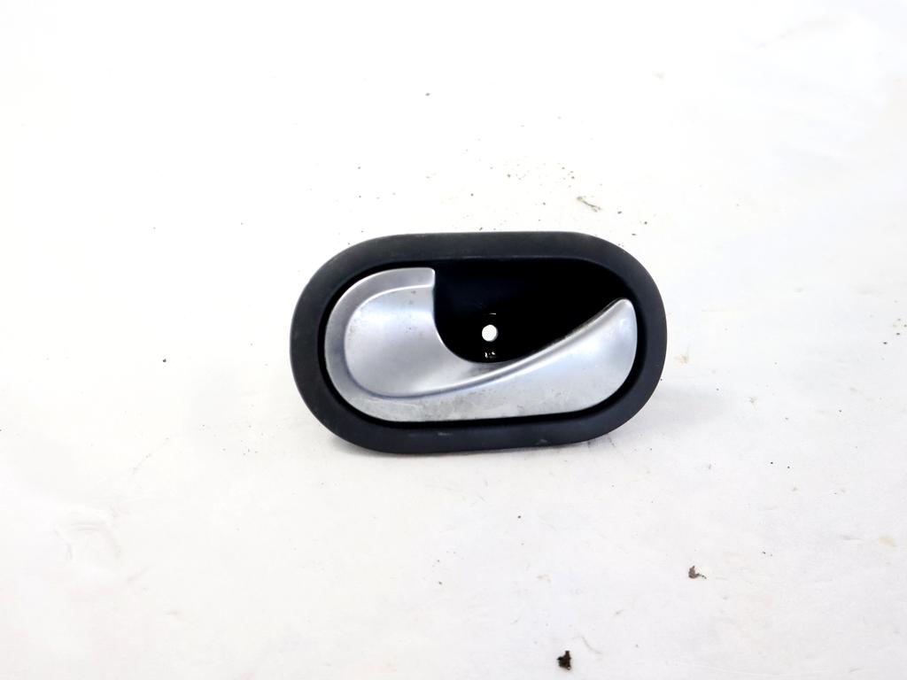 8200028487 MANIGLIA INTERNA PORTA ANTERIORE SINISTRA RENAULT TWINGO 1.2 B 56KW 5M 3P (2007) RICAMBIO USATO