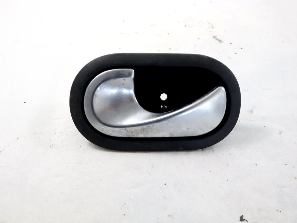 8200028487 MANIGLIA INTERNA PORTA ANTERIORE SINISTRA RENAULT TWINGO 1.2 B 56KW 5M 3P (2007) RICAMBIO USATO