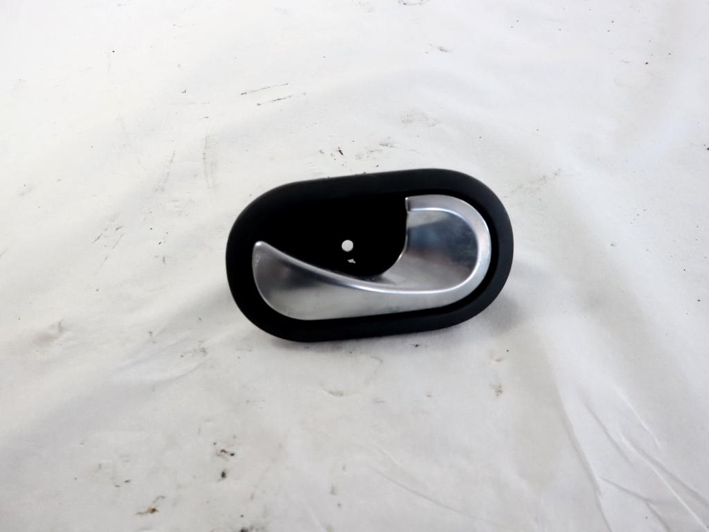 8200028486 MANIGLIA INTERNA PORTA ANTERIORE DESTRA RENAULT TWINGO 1.2 B 56KW 5M 3P (2007) RICAMBIO USATO