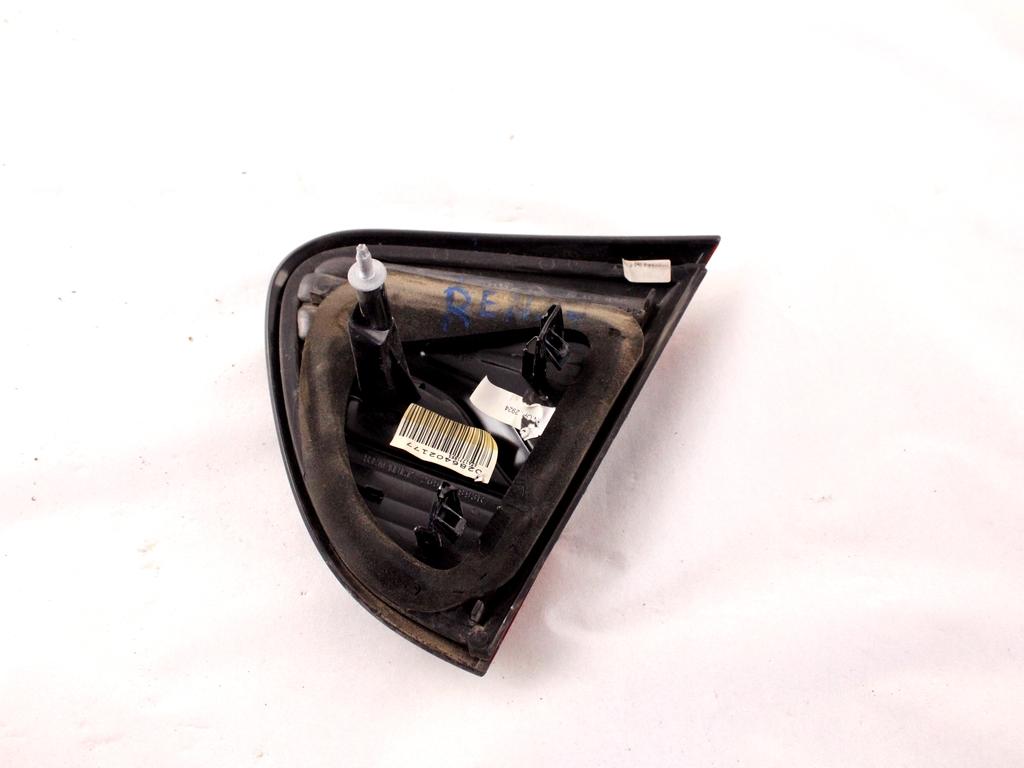 265554078R FARO FANALE POSTERIORE SINISTRO PARTE INTERNA RENAULT CAPTUR 1.5 D 66 KW 5P (2013) RICAMBIO USATO