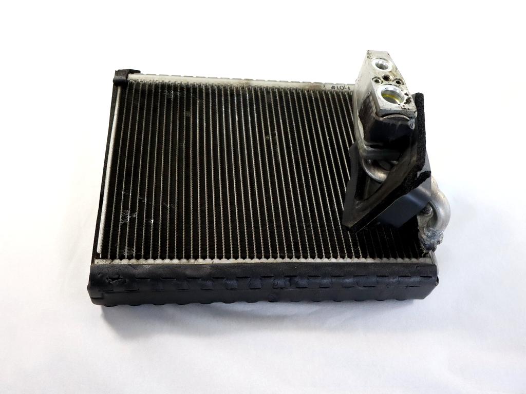 68066969AA EVAPORATORE RADIATORE CLIMATIZZATORE CLIMA A/C JEEP PATRIOT 2.2 D 4X4 120KW 6M 5P (2011) RICAMBIO USATO