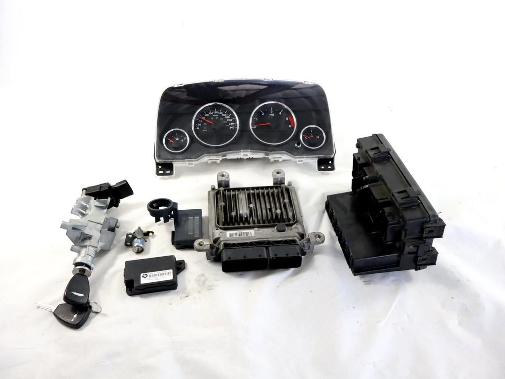 05150352AF KIT ACCENSIONE AVVIAMENTO JEEP PATRIOT 2.2 D 4X4 120KW 6M 5P (2011) RICAMBIO USATO CON CENTRALINA MOTORE, QUADRO STRUMENTI, BLOCCHETTI ACCENSIONE APERTURA CON CHIAVE 04671918AG 05026222AN 04685719AH 05057297AK 68080410AB