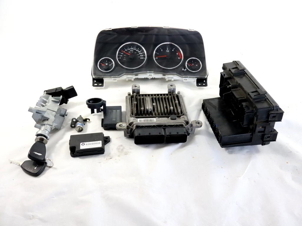 05150352AF KIT ACCENSIONE AVVIAMENTO JEEP PATRIOT 2.2 D 4X4 120KW 6M 5P (2011) RICAMBIO USATO CON CENTRALINA MOTORE, QUADRO STRUMENTI, BLOCCHETTI ACCENSIONE APERTURA CON CHIAVE 04671918AG 05026222AN 04685719AH 05057297AK 68080410AB