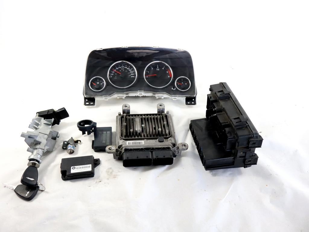 05150352AF KIT ACCENSIONE AVVIAMENTO JEEP PATRIOT 2.2 D 4X4 120KW 6M 5P (2011) RICAMBIO USATO CON CENTRALINA MOTORE, QUADRO STRUMENTI, BLOCCHETTI ACCENSIONE APERTURA CON CHIAVE 04671918AG 05026222AN 04685719AH 05057297AK 68080410AB