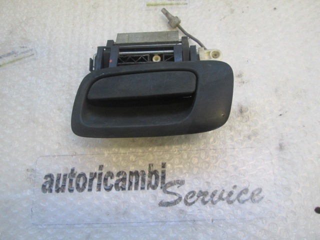 ZUNANJA KLJUKA ZADNJA LEVA VRATA OEM N. 138125 ORIGINAL REZERVNI DEL OPEL ASTRA G T98 5P/3P/SW (1998 - 2003) BENZINA LETNIK 2001