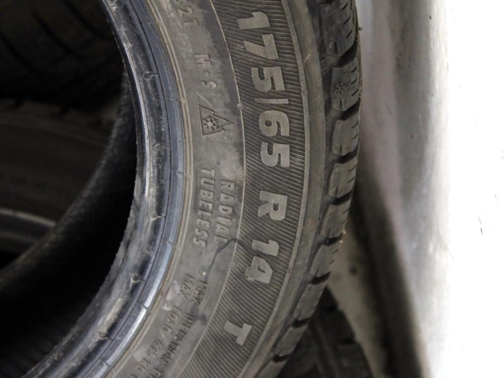 175/65 R14 82T POINT S 4 SEASONS 2 A1723 5.08MM 7.64MM 6.11MM 5.85MM PNEUMATICI QUATTRO STAGIONI (QUANTITA' 4 GOMME)