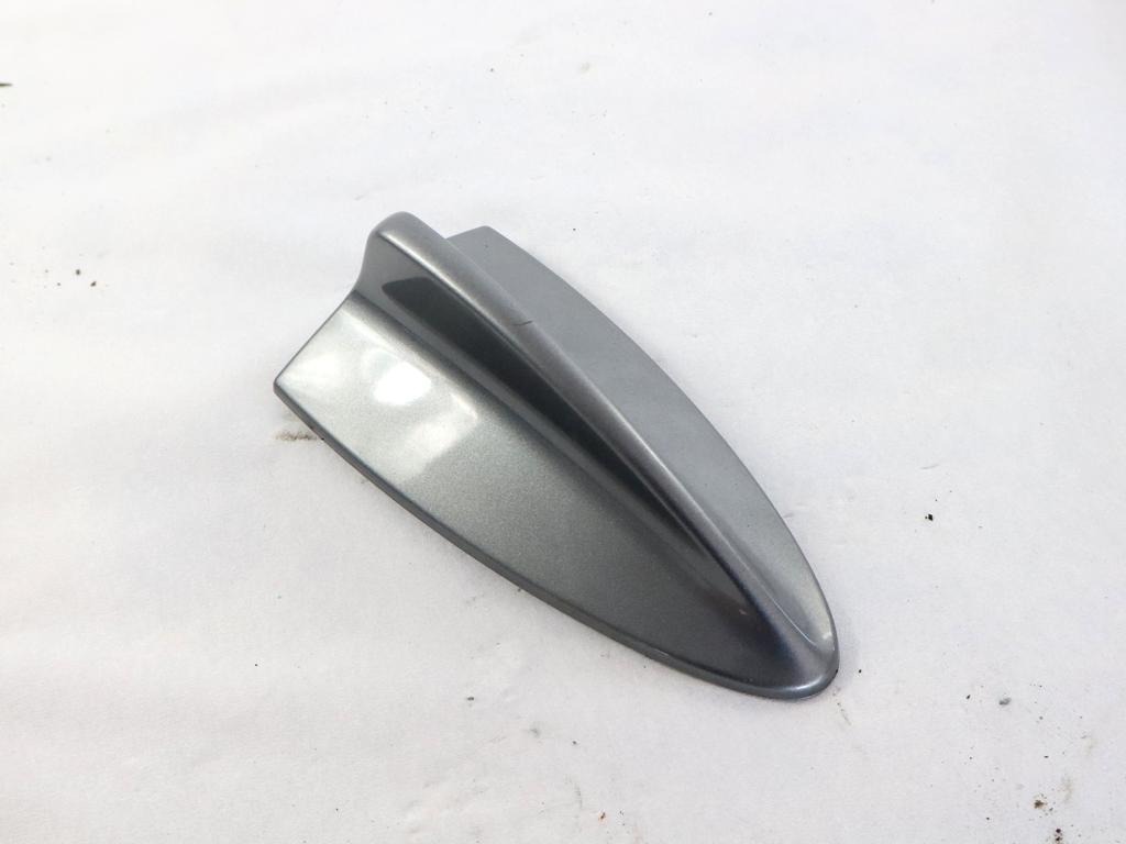 65206955555 RIVESTIMENTO PINNA ANTENNA TETTO BMW SERIE 3 320D E90 2.0 D 135KW AUT 5P (2010) RICAMBIO USATO